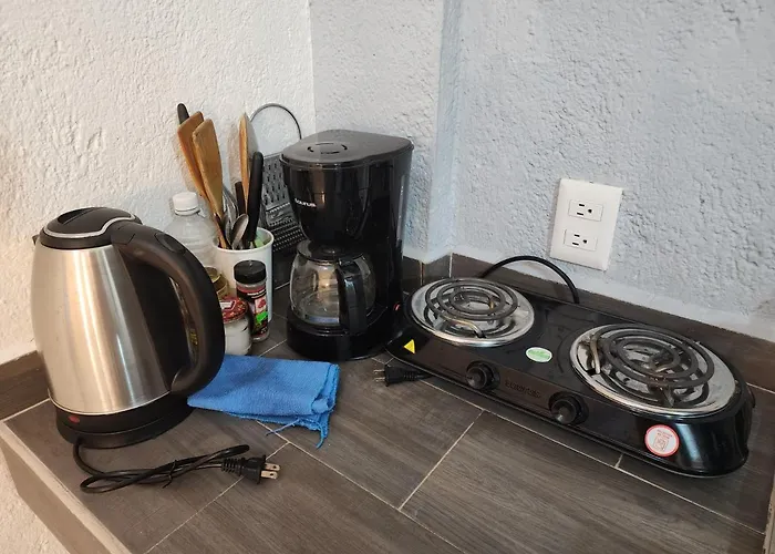 Small Studio Apt 5Min To Dt!