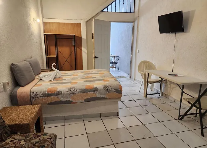 Small Studio Apt 5Min To Dt!